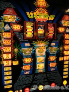 Ultra Play, Rototron, Bally Wulff, 1997